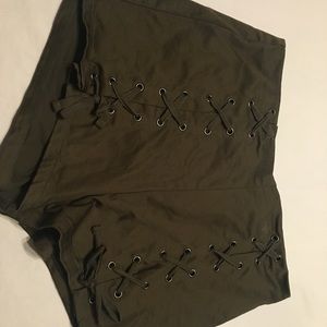 Dark army green small shorts
